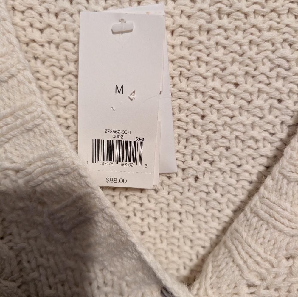 Banana Republic Women's Cream Cable Knit Sweater, With Shell Detail Buttons. M - Picture 2 of 3